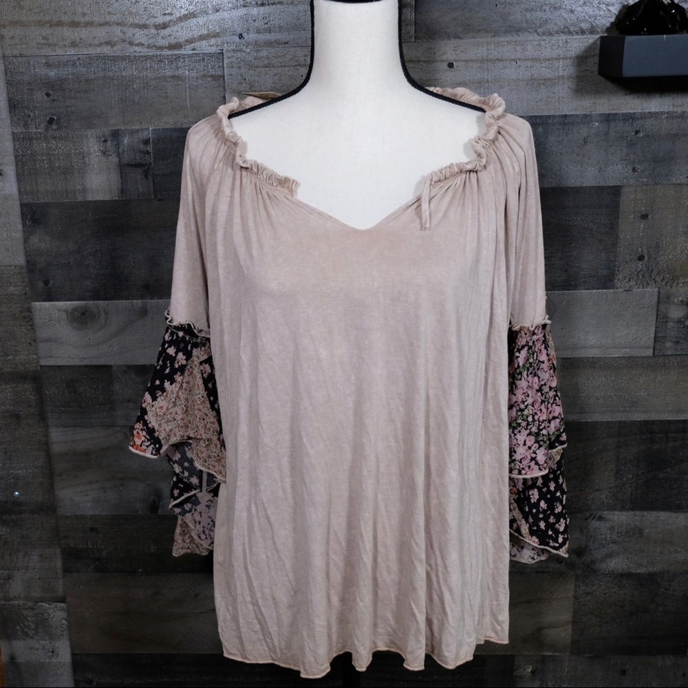 NWT T-Party Blouse Size Medium
